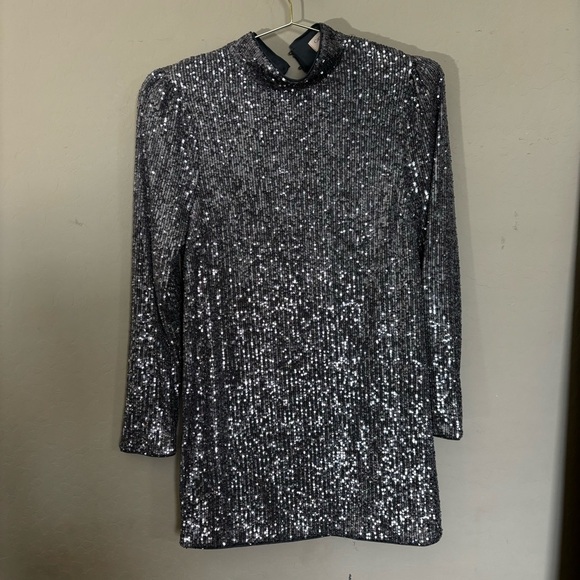 Camila Coelho sequin mini dress. Size medium - Picture 2 of 10